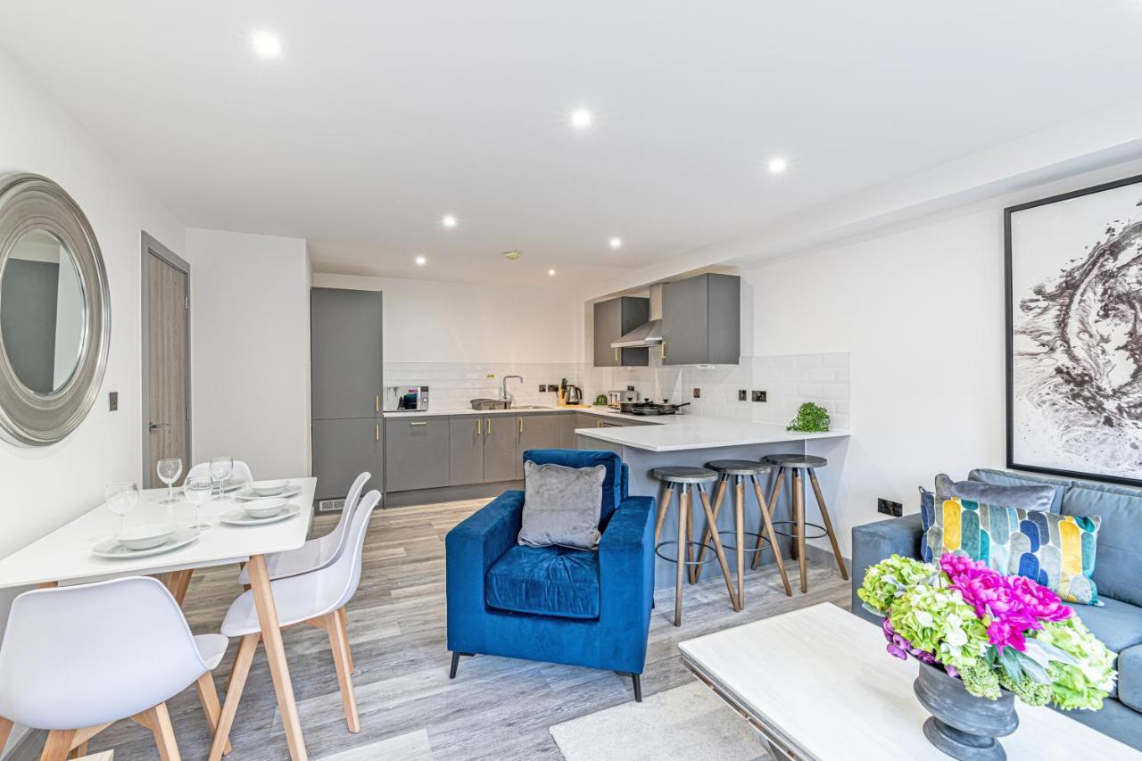 Charles House Serviced Apartments Престън Екстериор снимка
