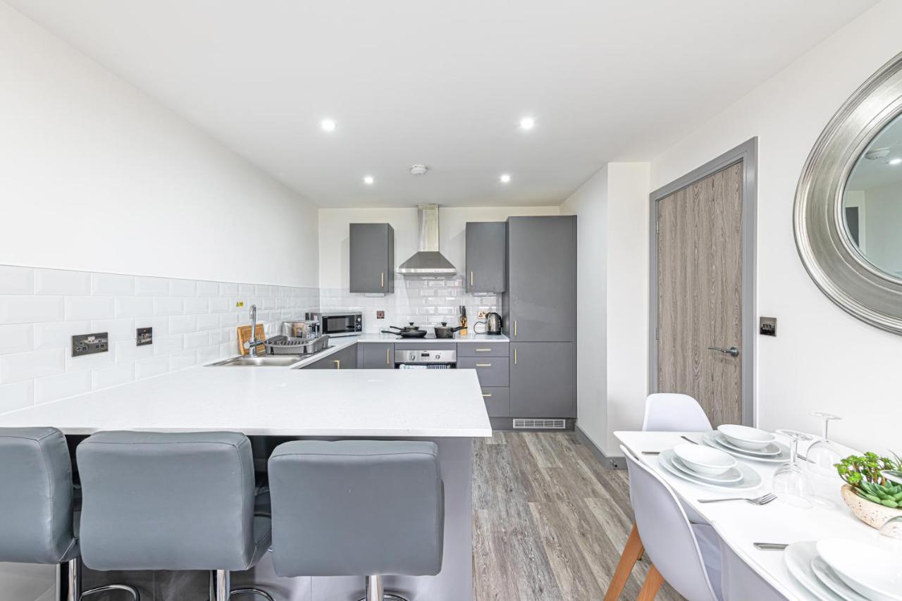 Charles House Serviced Apartments Престън Екстериор снимка