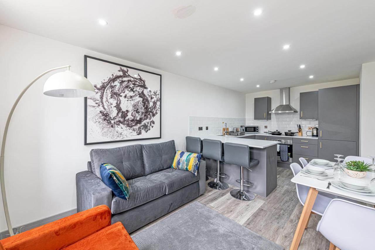 Charles House Serviced Apartments Престън Екстериор снимка