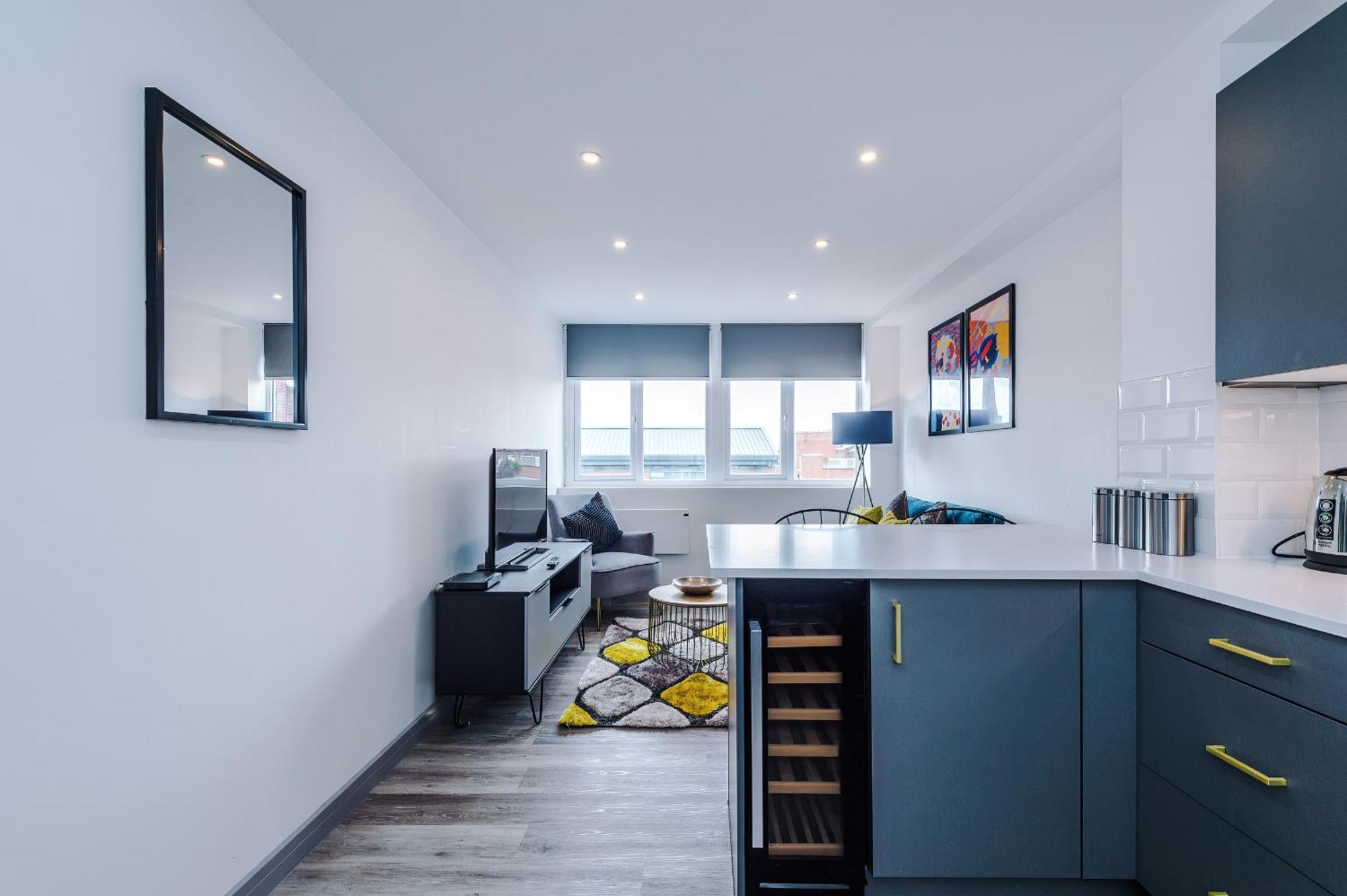 Charles House Serviced Apartments Престън Екстериор снимка