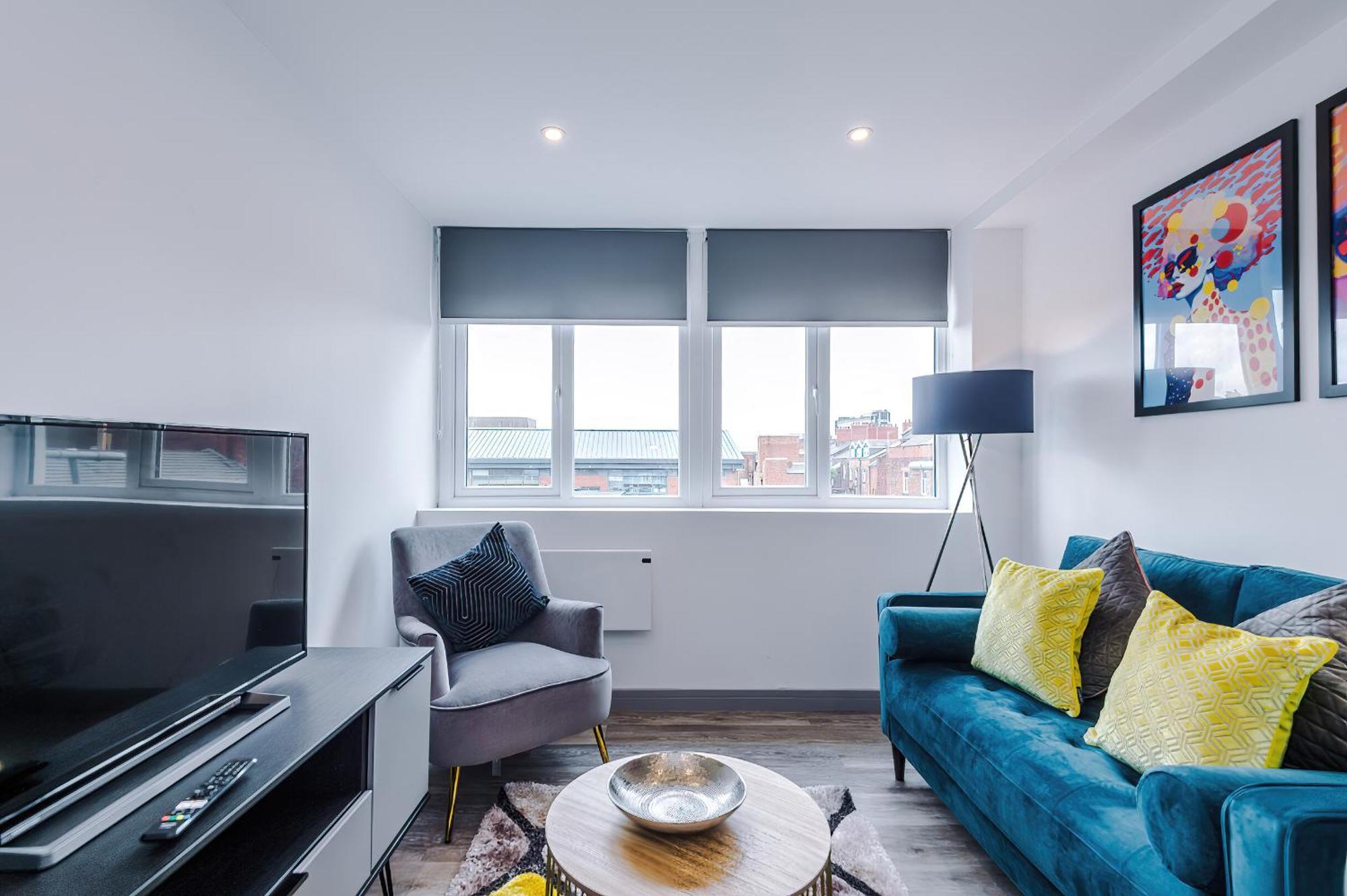 Charles House Serviced Apartments Престън Екстериор снимка