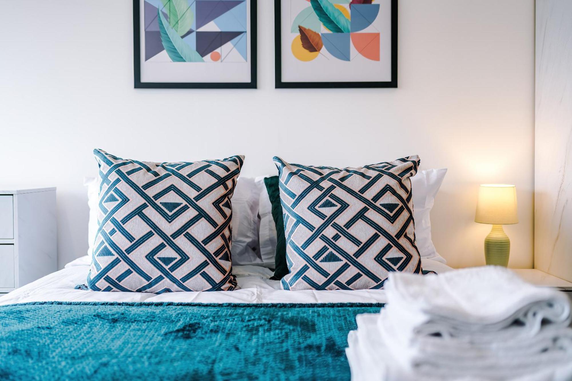 Charles House Serviced Apartments Престън Екстериор снимка