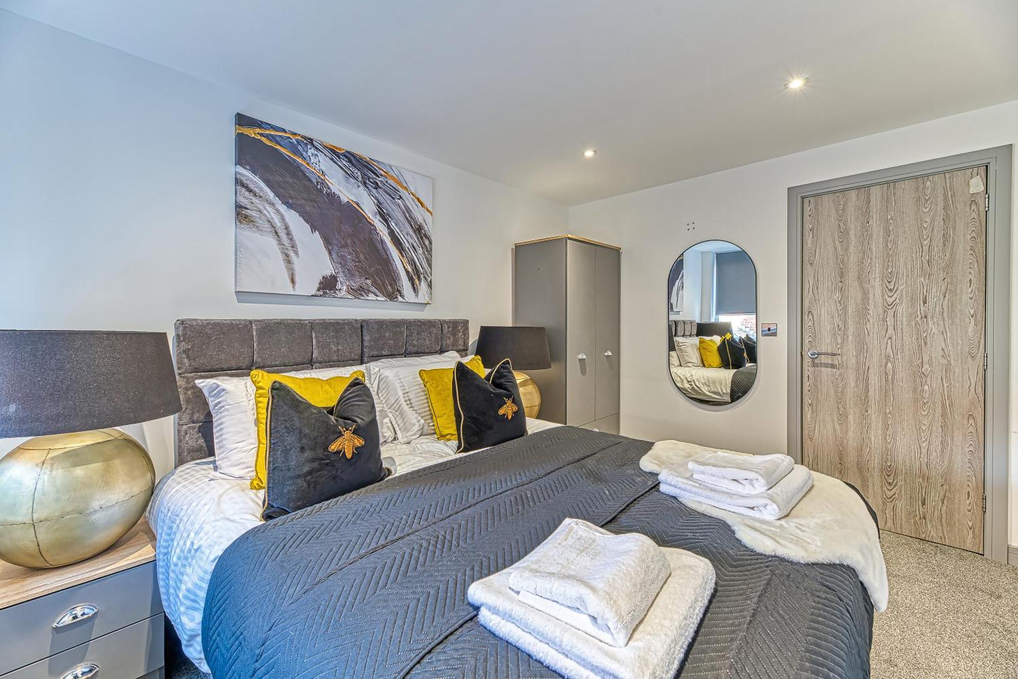 Charles House Serviced Apartments Престън Екстериор снимка